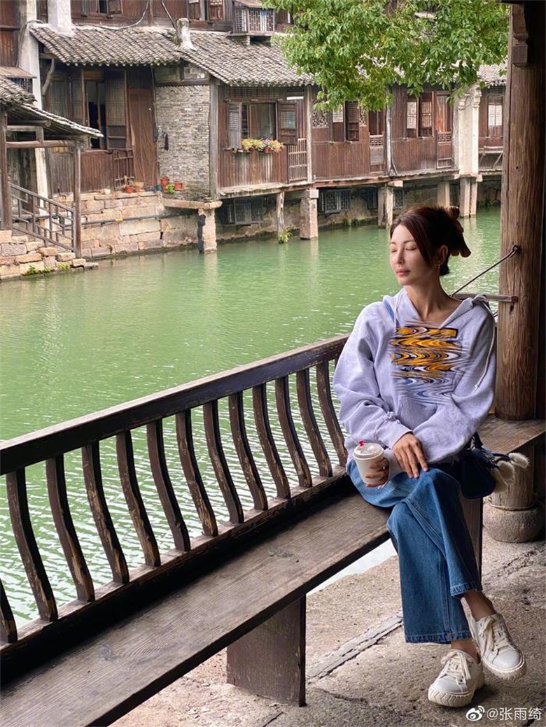 茶香四溢，女性养身必备：四大茶饮功效详解